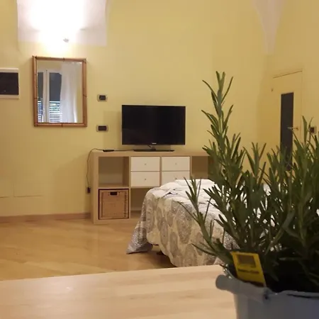 Mae Suites