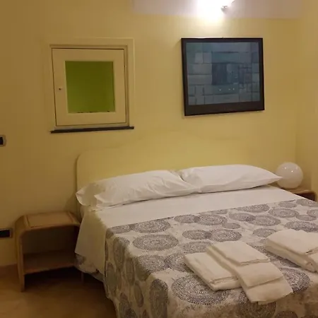 Mae Suites بيت ضيافة ألبينغا